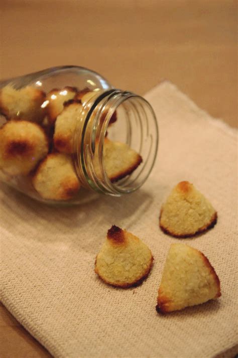 easy-gluten-free-coconut-macaroons-dairy-free-dish image
