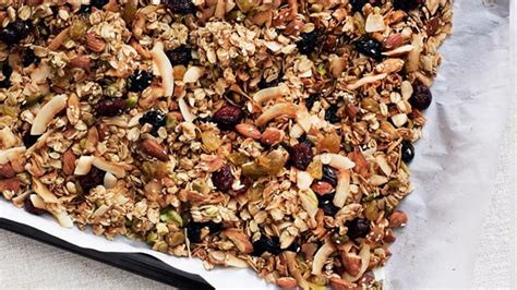 make-perfect-homemade-granola-by-avoiding-these image