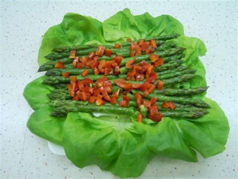 asparagus-salad-with-champagne-saffron-vinaigrette image