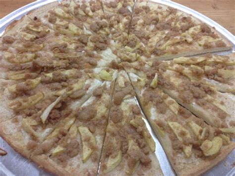 apple-cinnamon-pizza-recipe-deiorios image