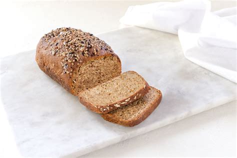 flaxseed-bread-nutrition-refined image