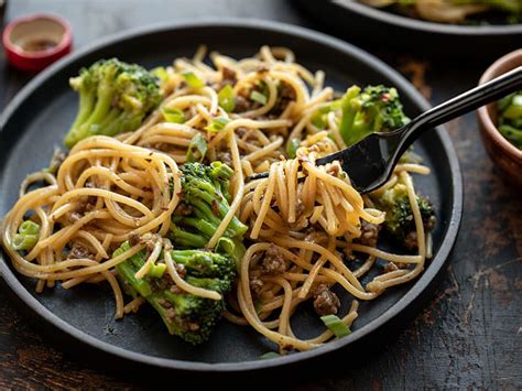 garlic-noodles-with-beef-and-broccoli-budget-bytes image