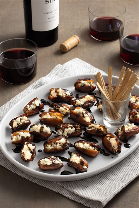 stuffed-dates-so-easy-so-tasty-thecookful image