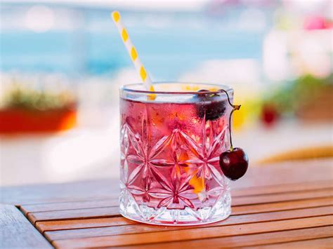 a-dirty-shirley-is-the-drink-of-the-summer-heres-how-to image