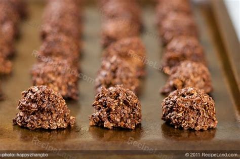 no-bake-chocolate-macaroons-recipe-recipelandcom image