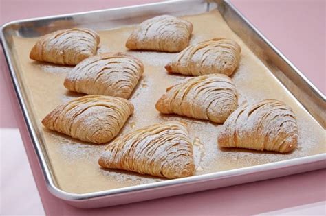best-sfogliatelle-recipes-bake-with-anna-olson image