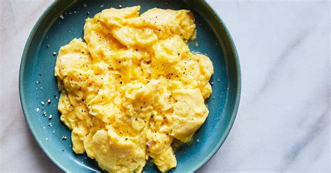 this-is-how-you-get-the-best-scrambled-eggs-the image