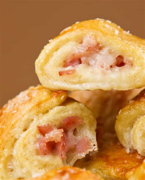 homemade-pretzel-bites-with-ham-and-cheese-pip-and image