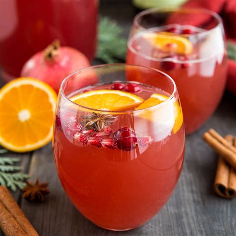 christmas-punch-with-or-without-alcohol-the-busy-baker image