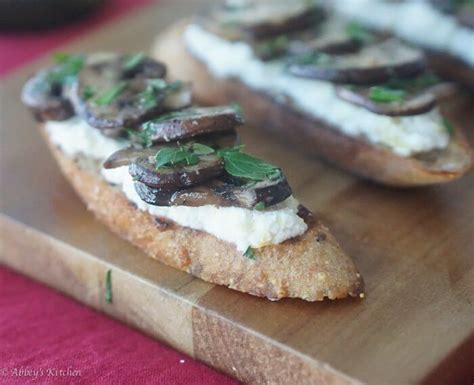 healthy-easy-bruschetta-recipe-with-mushrooms image