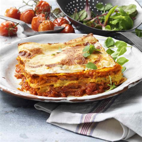 26-lasagna-recipes-your-family-will-love-the-spruce-eats image