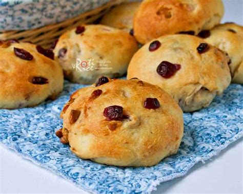 cranberry-walnut-rolls-roti-n-rice image