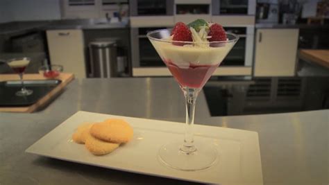 white-chocolate-mousse-with-raspberry-coulis image