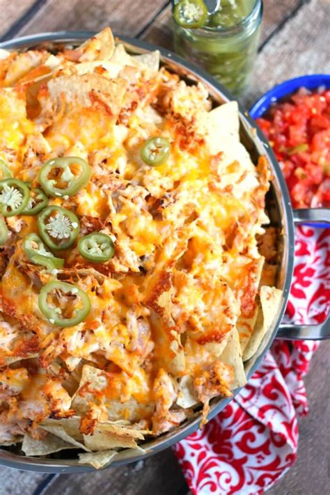 chicken-nachos-recipe-mama-loves-food image
