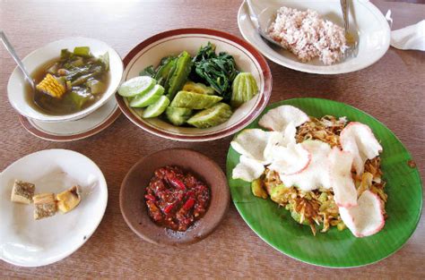 top-10-best-food-to-eat-bandung-indonesia-travel image