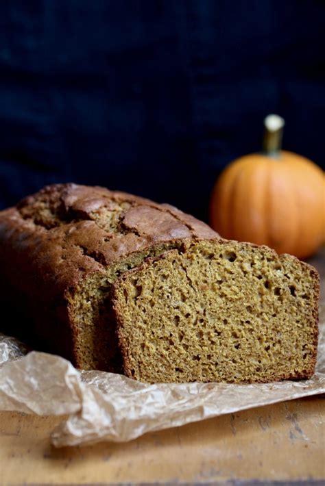 the-best-homemade-pumpkin-bread-sara-haas-rdn image