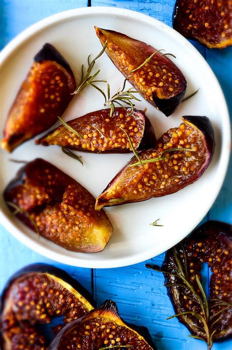 simple-oven-roasted-figs-give image