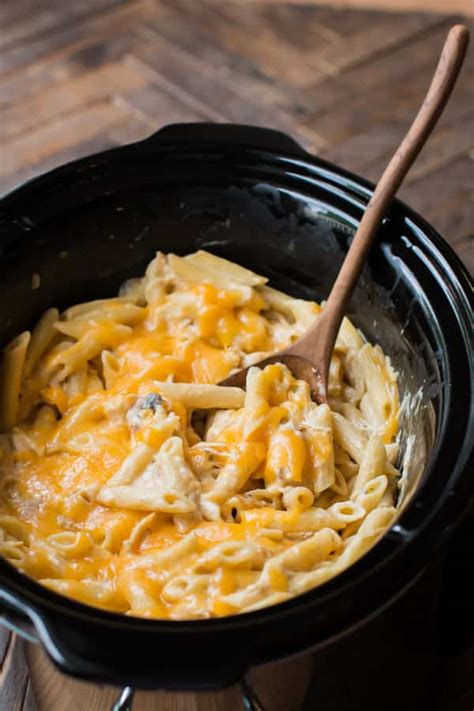 slow-cooker-cheesy-chicken-penne image