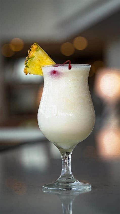 how-to-make-pia-coladas-according-to-the-hotel-that image