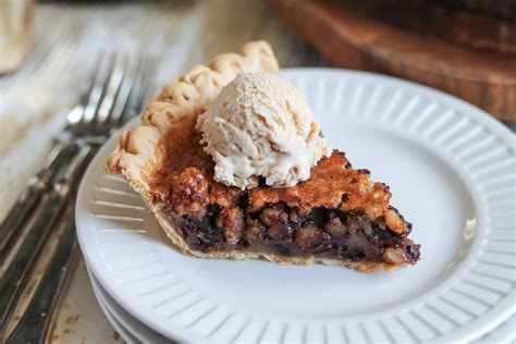 chocolate-walnut-pie-the-easiest-pie image