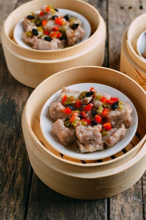 dim-sum-steamed-spare-ribs-with-black-beans-the image