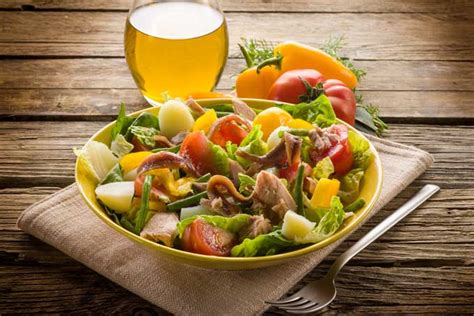 nioise-salad-recipe-foodal image
