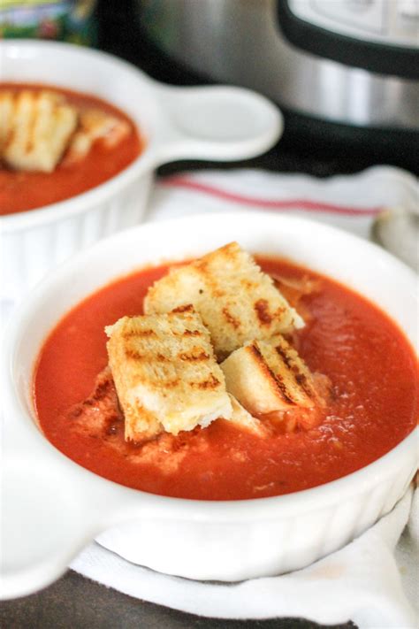 instant-pot-roasted-red-pepper-soup-domestic image