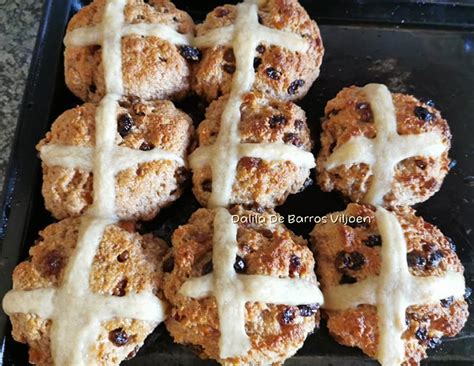 cheat-hot-cross-buns-your-recipe-blog image