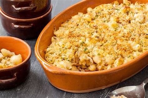 cauliflower-pasta-bake-recipe-simply image