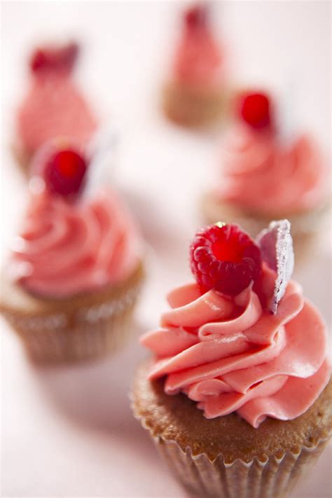 raspberry-rose-cupcakes-recipe-eat-smarter-usa image