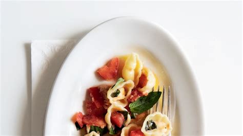 no-cook-tomato-sauce-with-mozzarella-basil-and image
