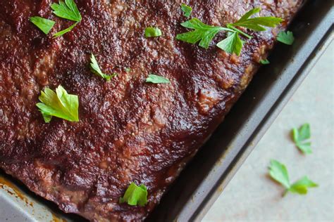 classic-meatloaf-with-a-red-wine-tomato-glaze-lisa image