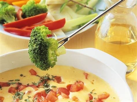 cheese-and-tomato-fondue-recipe-eat-smarter-usa image