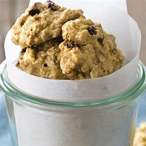 oatmeal-raisin-cookies-recipe-quaker-oats image