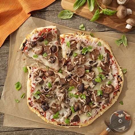 italian-sausage-and-mushroom-grilled-pizza-ready image