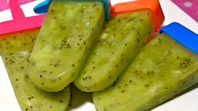 addictive-kiwi-popsicles-recipe-homemade-kiwi-pops image