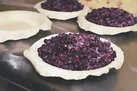 ultimate-wild-blueberry-pie-wild-blueberries-canada image