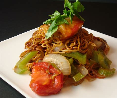 my-moms-one-and-only-tomato-beef-chow-mein image