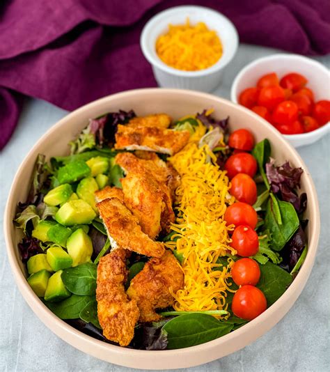 crispy-fried-chicken-salad-video image