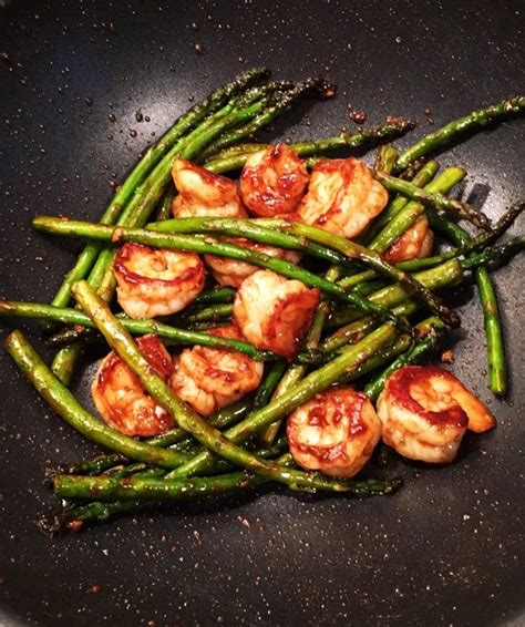 5-ingredient-hoisin-shrimp-and-asparagus-low-key image