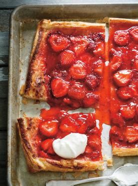 5-ingredient-quick-and-easy-strawberry-pie-ricardo image