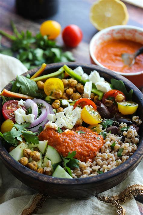 mediterranean-power-bowls-with-red-pepper-sauce image