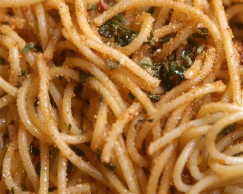 spaghetti-aglio-olio-recipes-cooking-channel image