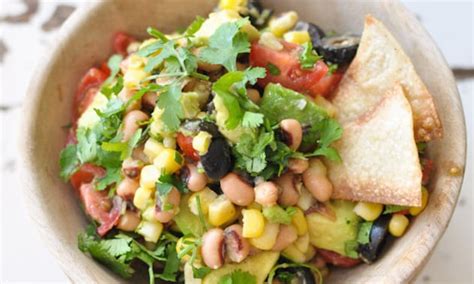 black-eyed-pea-and-avocado-salsa-honest-cooking image