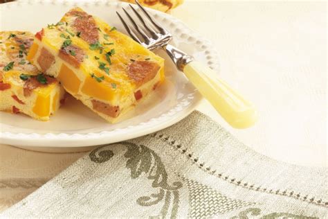 golden-squash-and-sausage-casserole-canadian image