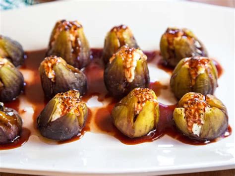 stuffed-figs-with-goat-cheese-appetizer image