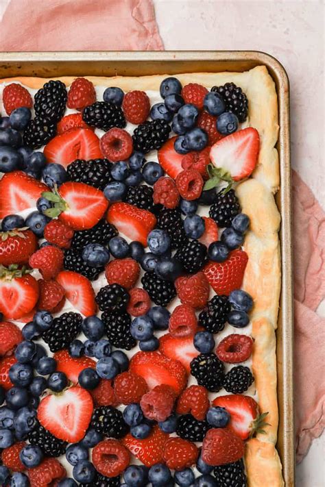 easy-fruit-pizza-recipe-brown-eyed-baker image