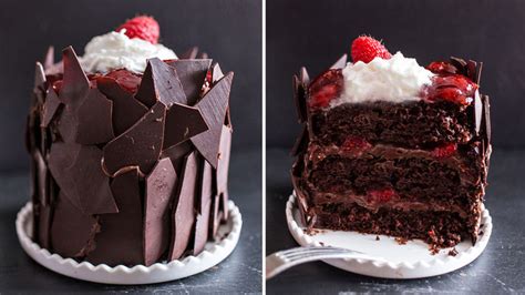 mini-chocolate-raspberry-cakes image