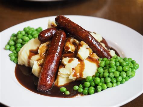 bangers-and-mash-with-onion-gravy-cooking-mamas image