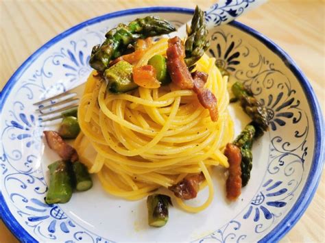 italian-carbonara-with-asparagus-the-pasta-project image